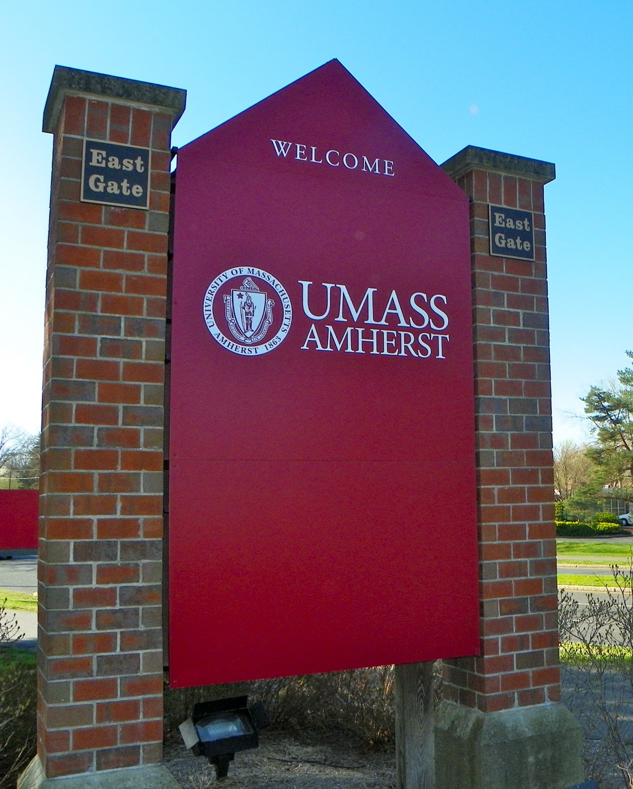 Kabar yang Menyangkut Universitas Massachusetts Amherst dalam Seminggu Ini